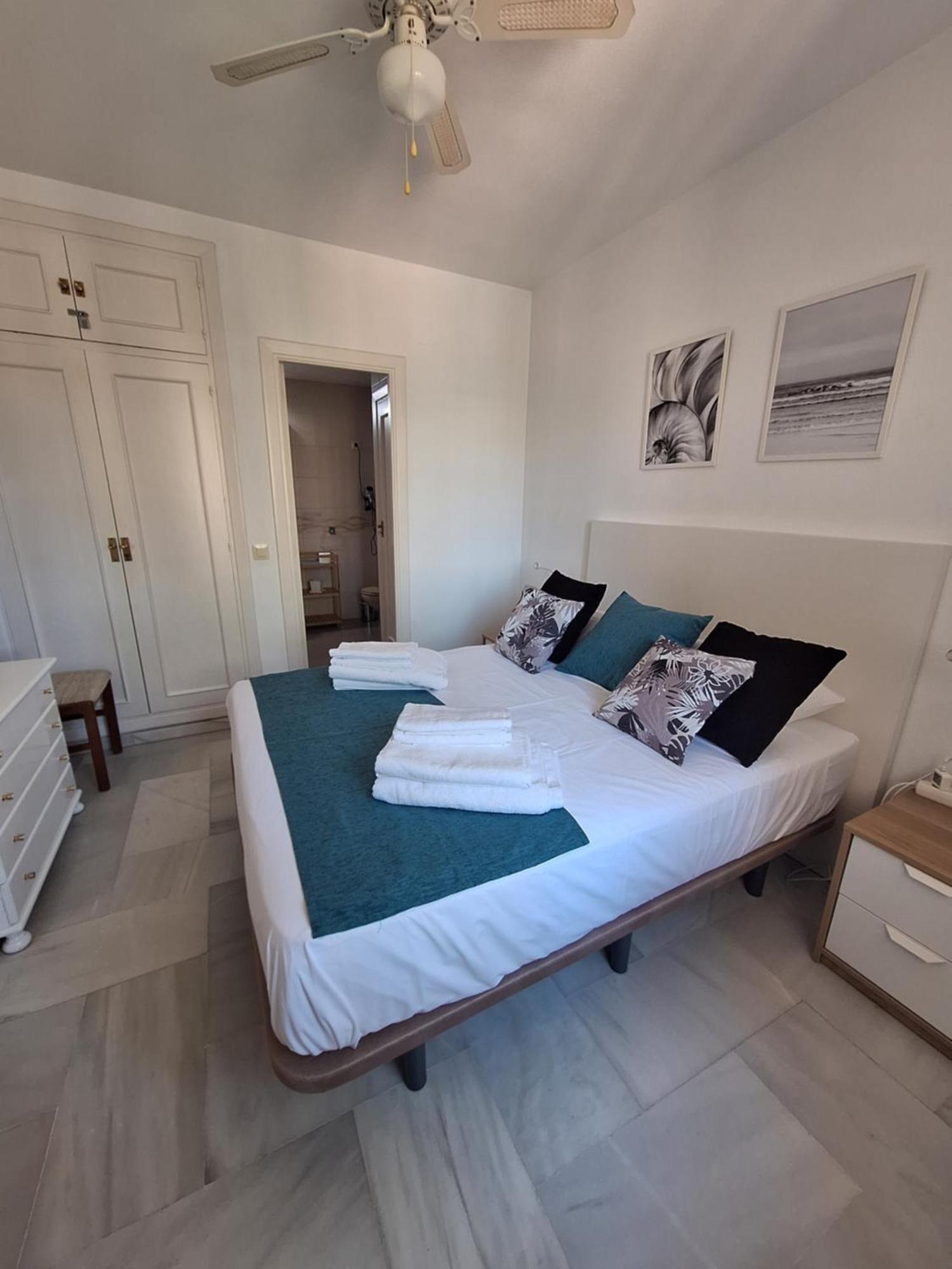 Primera Linea Del Mar - Acceso Directo Playa Carihuela Торремолинос Экстерьер фото